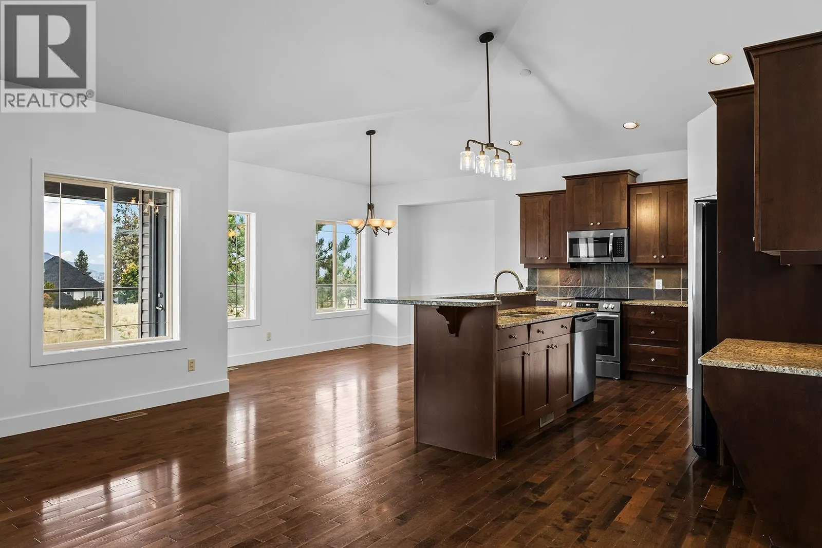 541 Quartz Crescent