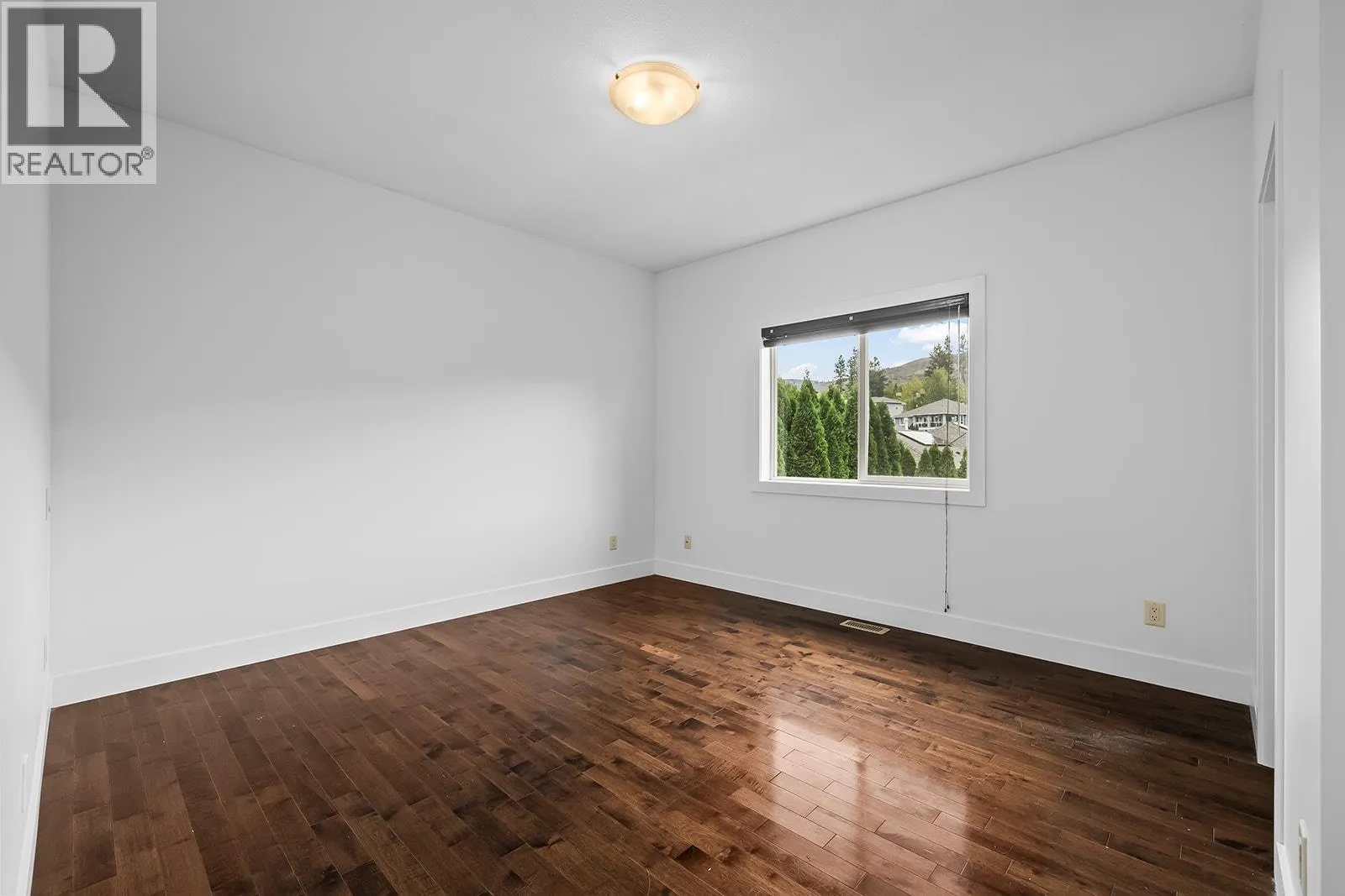 541 Quartz Crescent