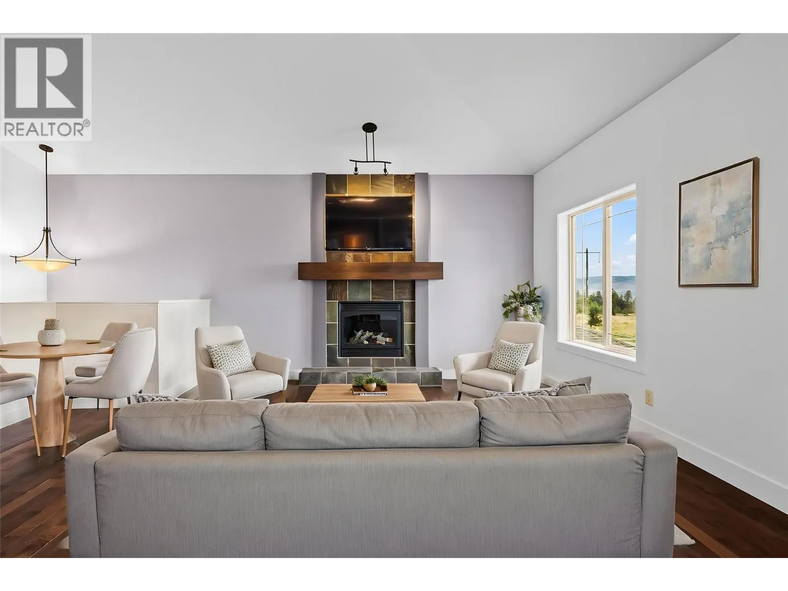 541 Quartz Crescent
