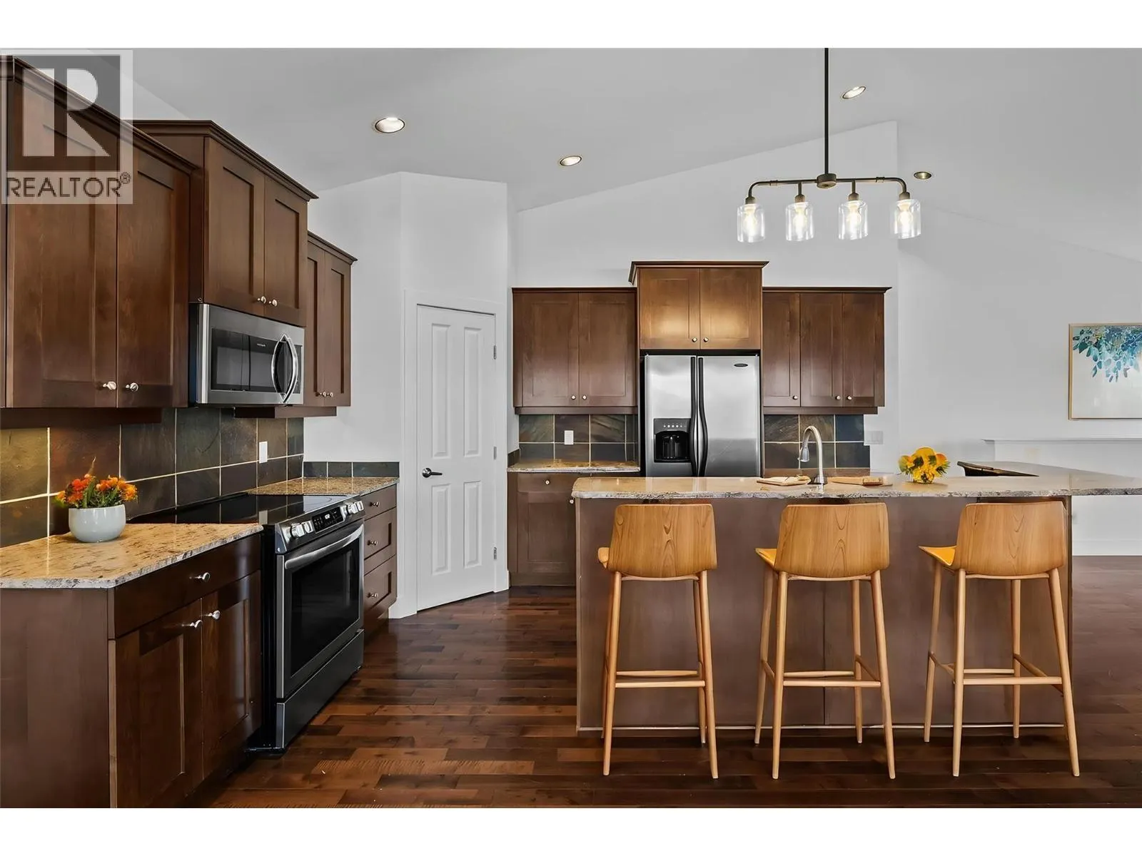 541 Quartz Crescent