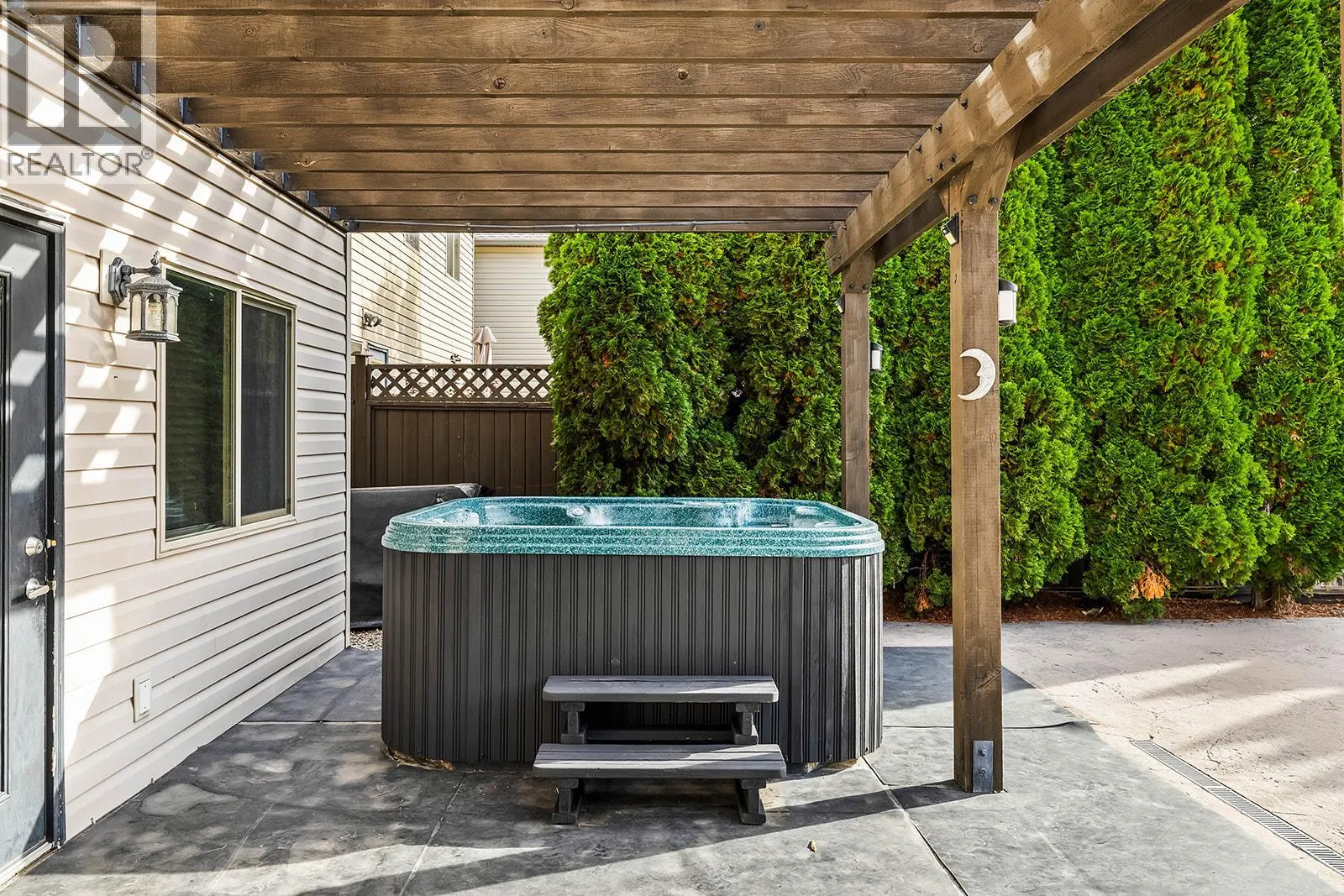 541 Quartz Crescent