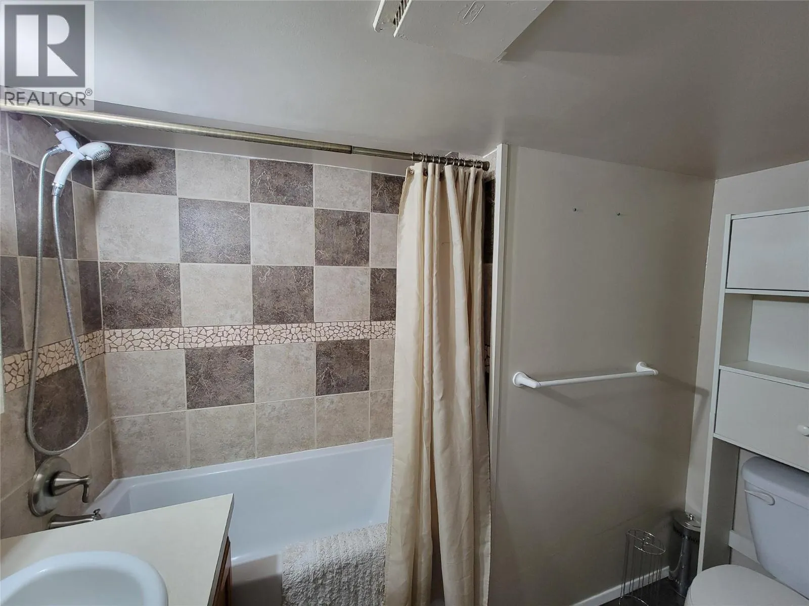 1292 Highway 3A Unit# 9