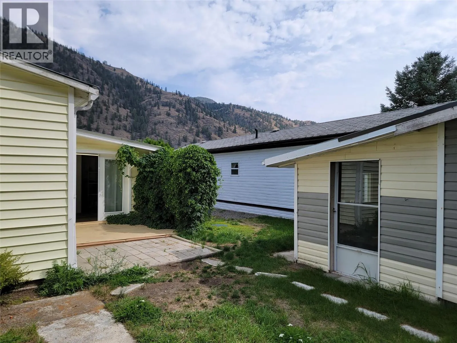 1292 Highway 3A Unit# 9
