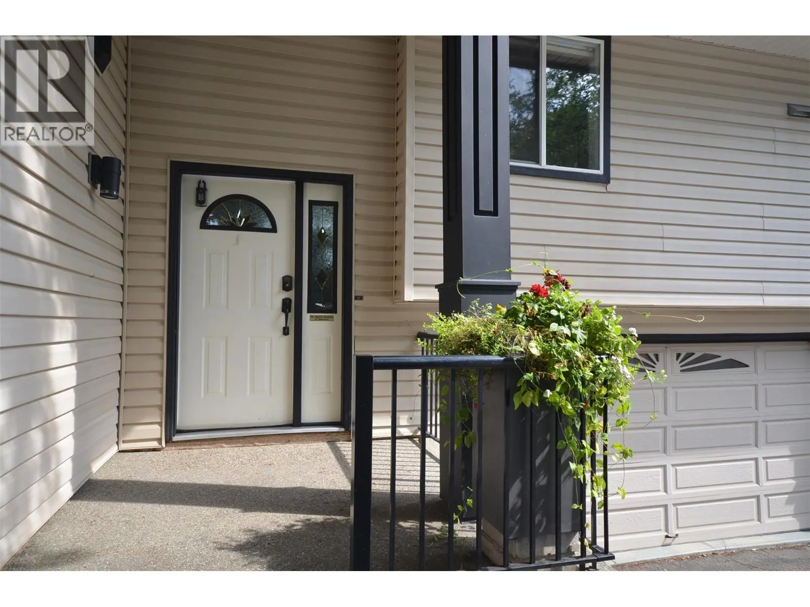 65 Sarsons Place