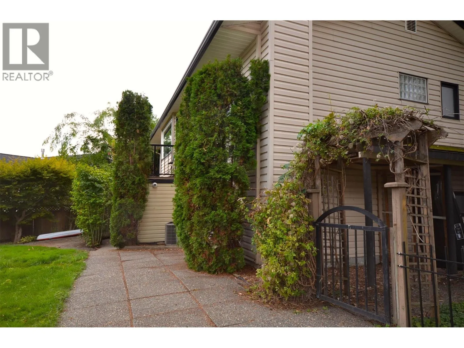 65 Sarsons Place