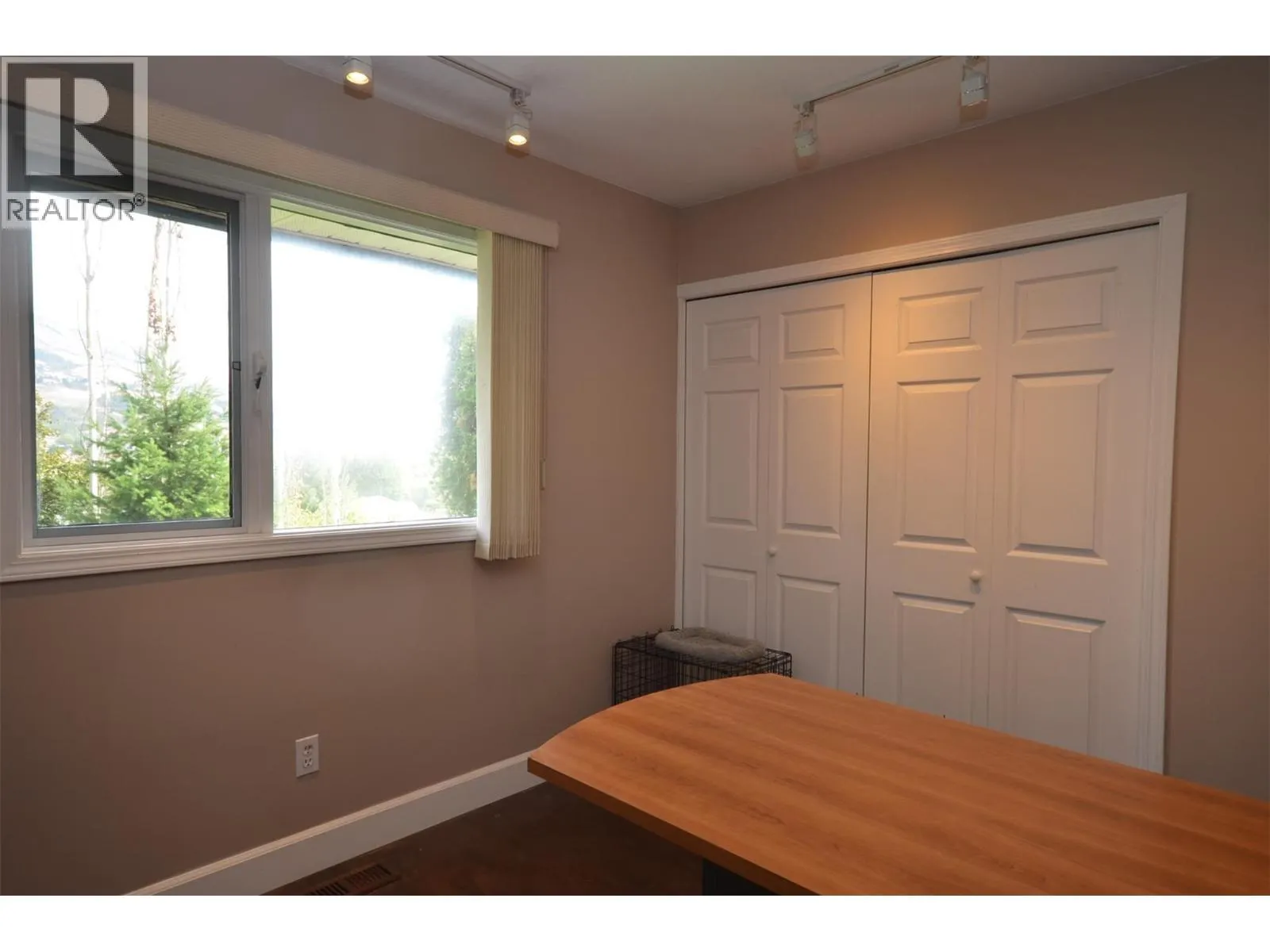 65 Sarsons Place