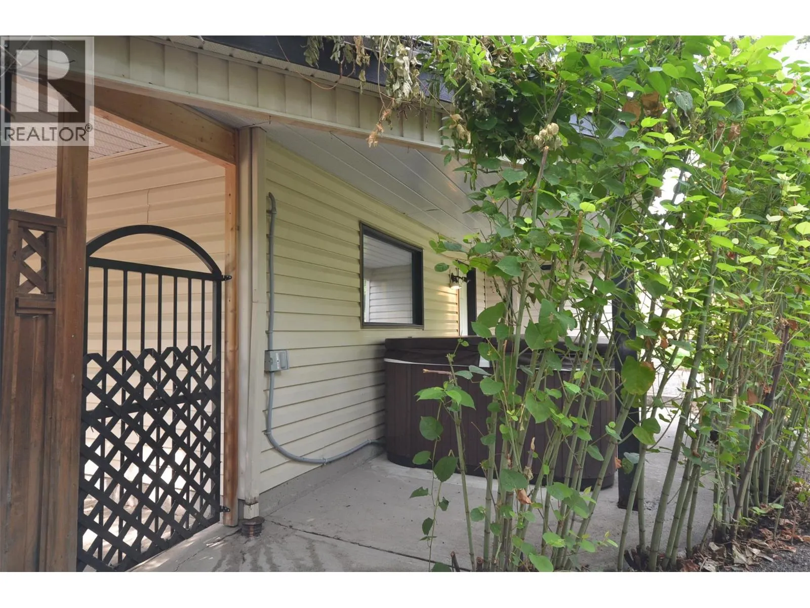 65 Sarsons Place