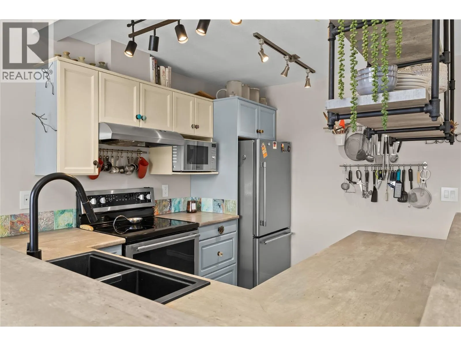2388 Baron Road Unit# 413