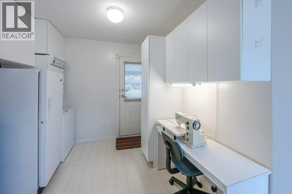 6514 Meadows Drive Unit# 4