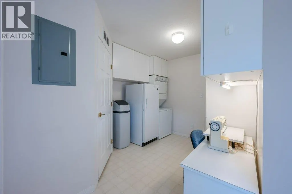 6514 Meadows Drive Unit# 4
