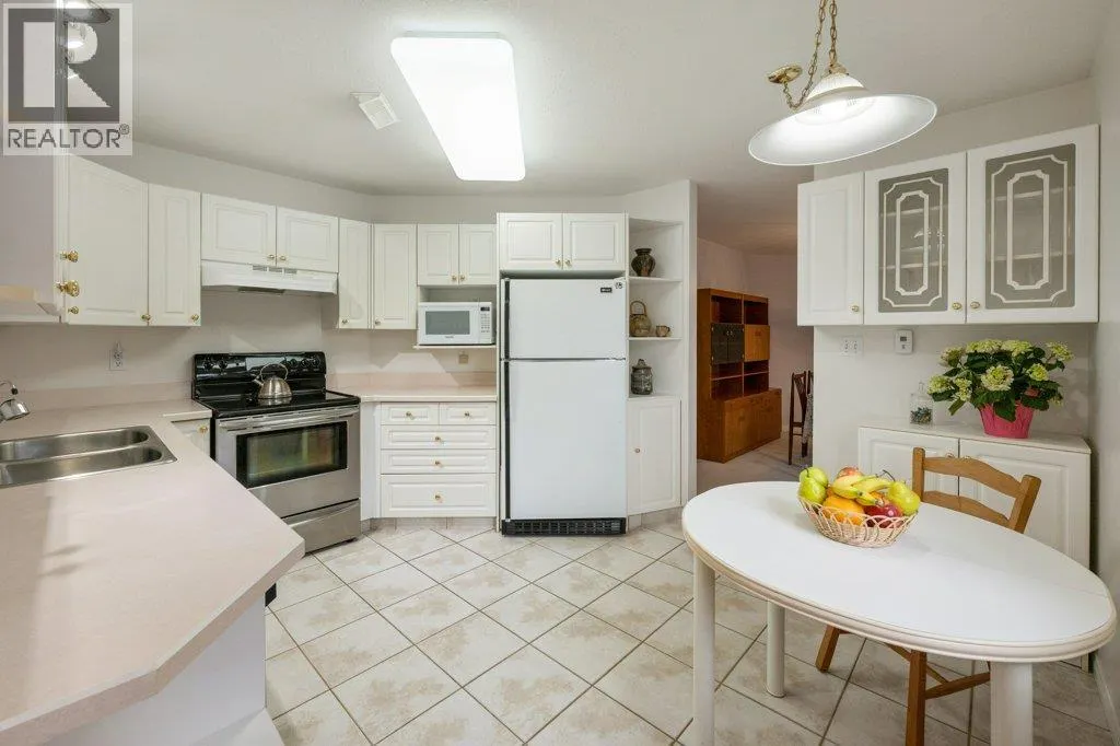 6514 Meadows Drive Unit# 4