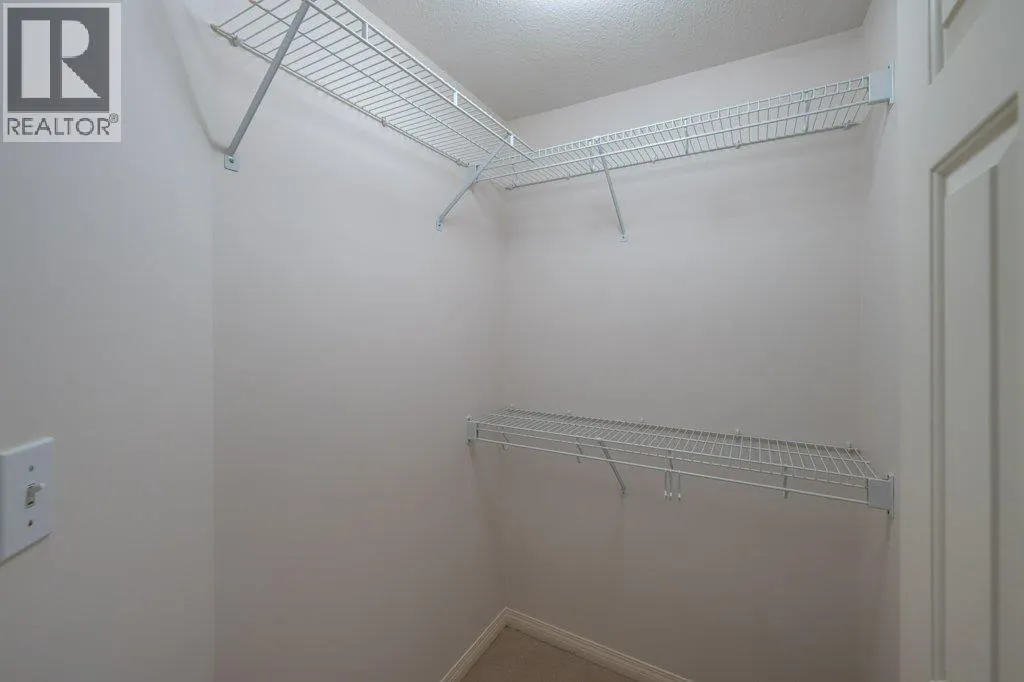 6514 Meadows Drive Unit# 4