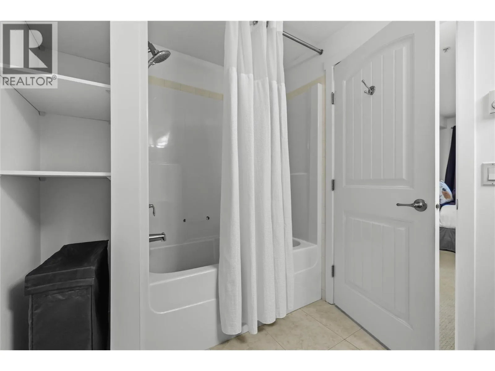 3735 Casorso Road Unit# 110