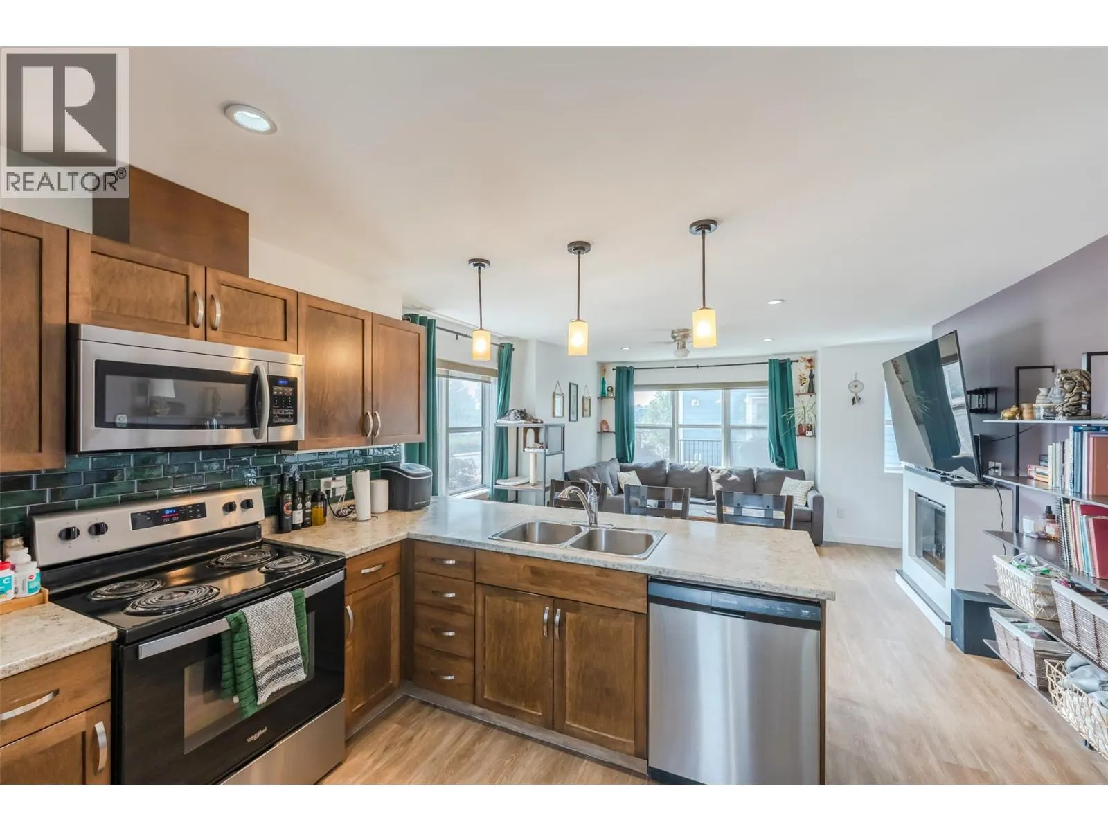 707 REVELSTOKE Avenue Unit# 102