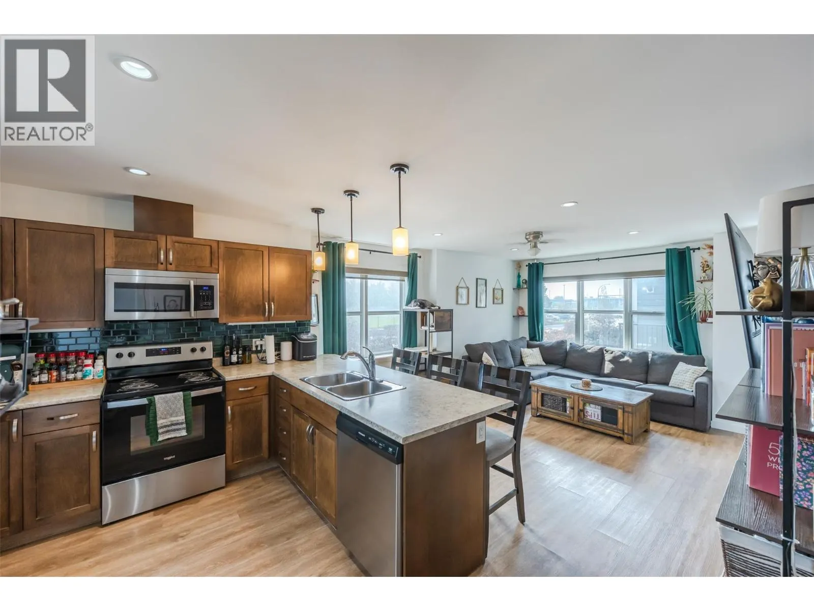 707 REVELSTOKE Avenue Unit# 102