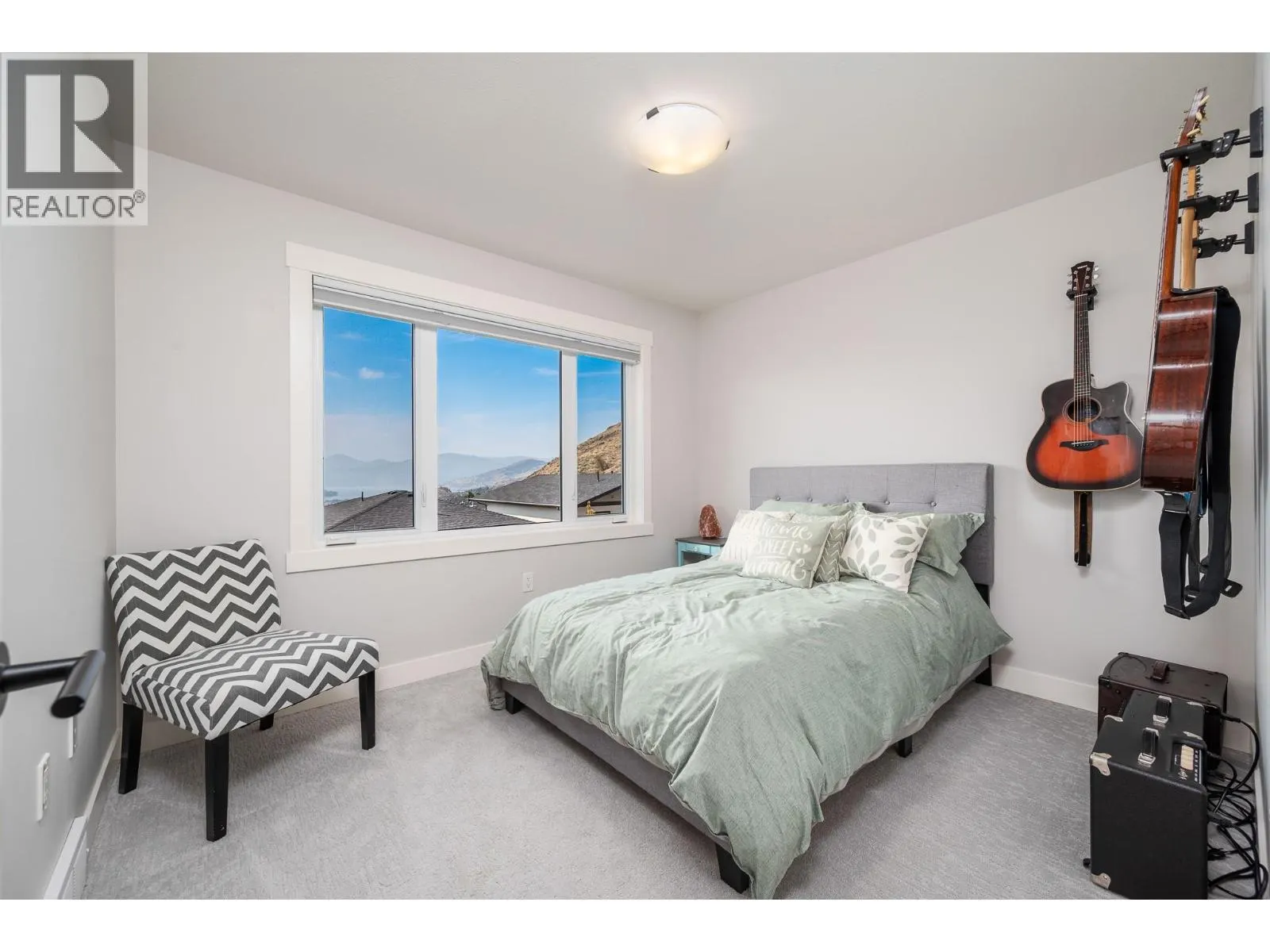 5112 Turtle Pond Court