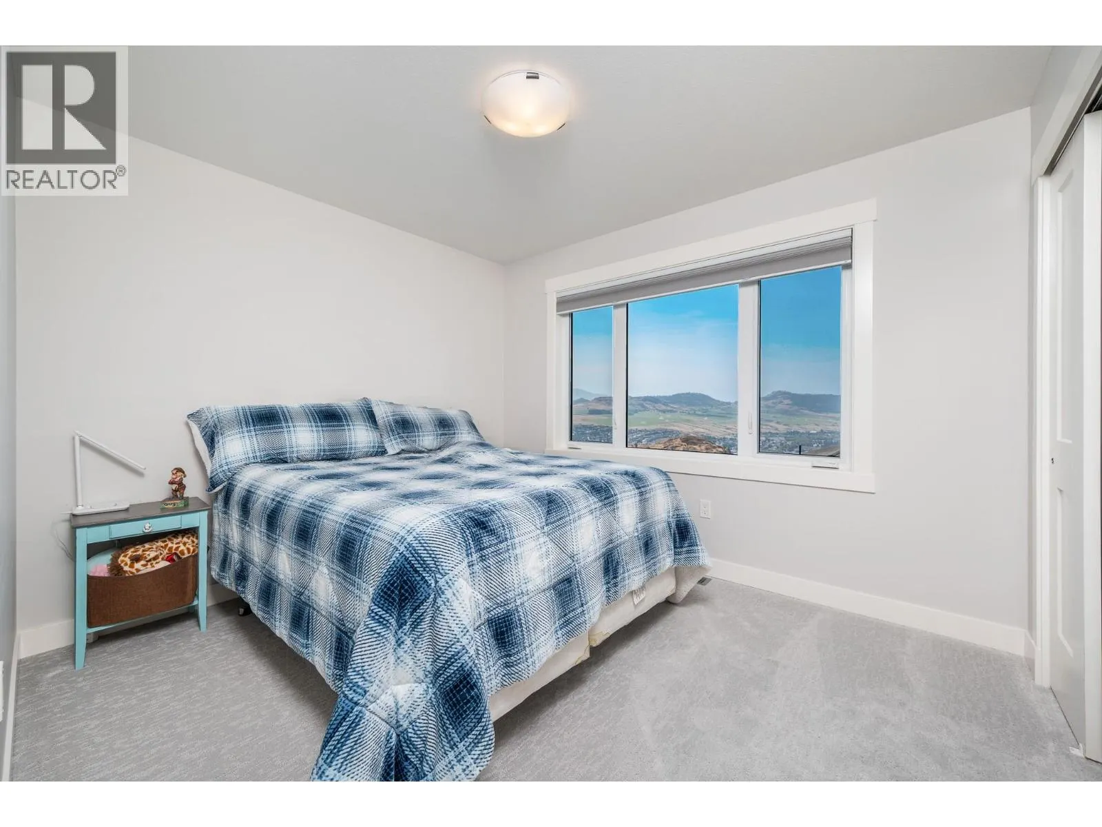 5112 Turtle Pond Court