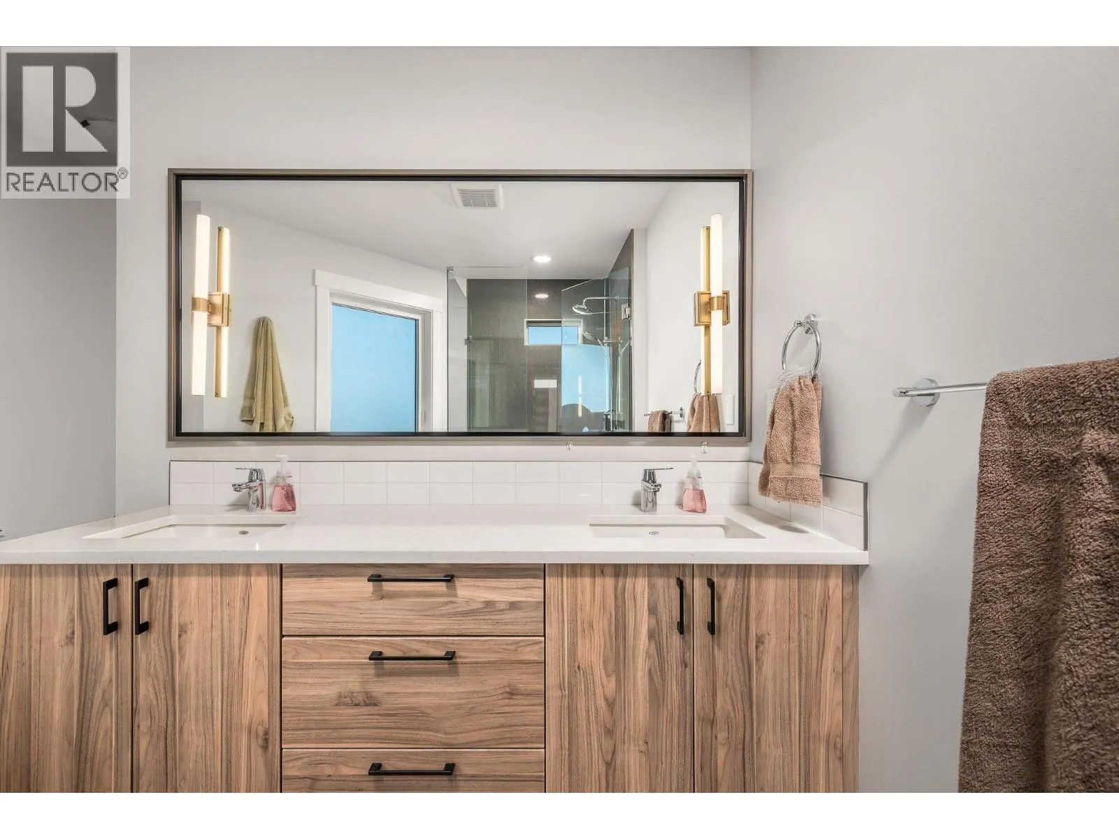 5112 Turtle Pond Court