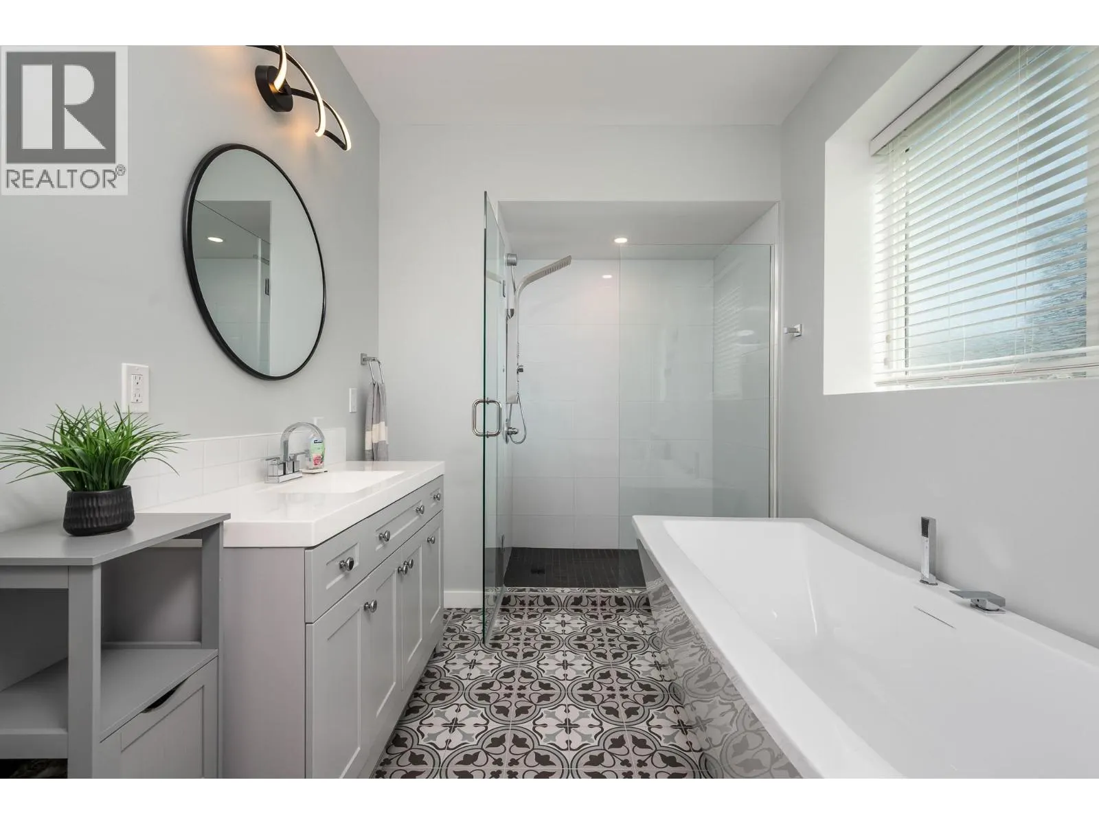 5112 Turtle Pond Court
