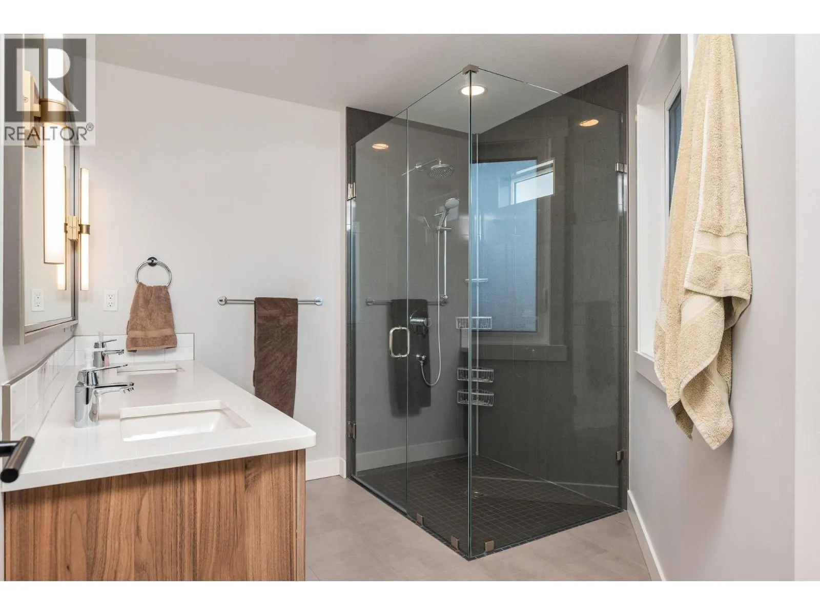 5112 Turtle Pond Court