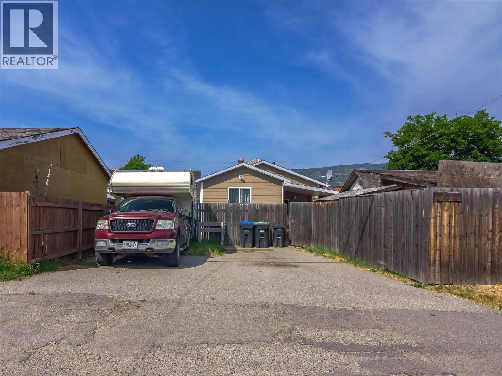 662 Ellis Street