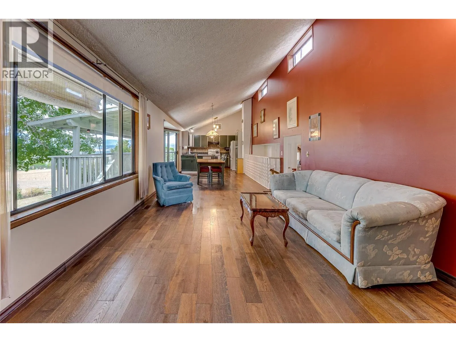 3275 Upper McLeod Road