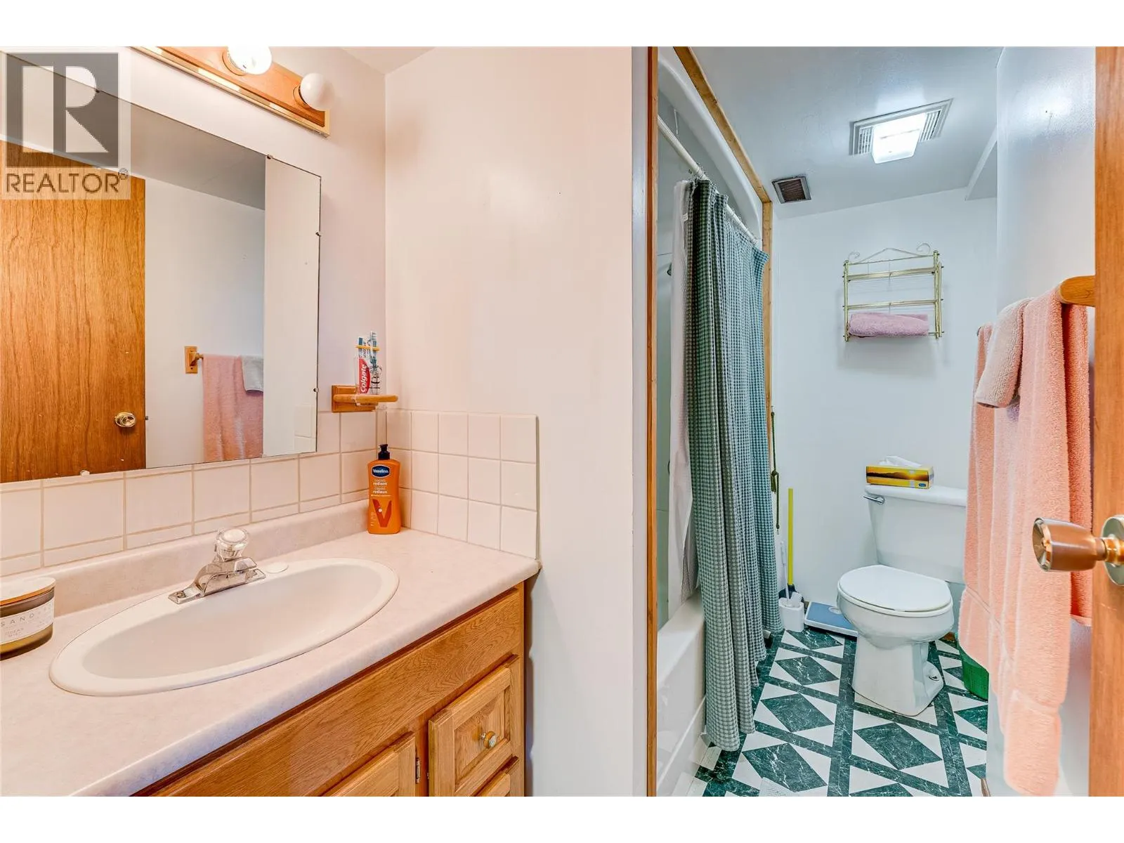 3275 Upper McLeod Road