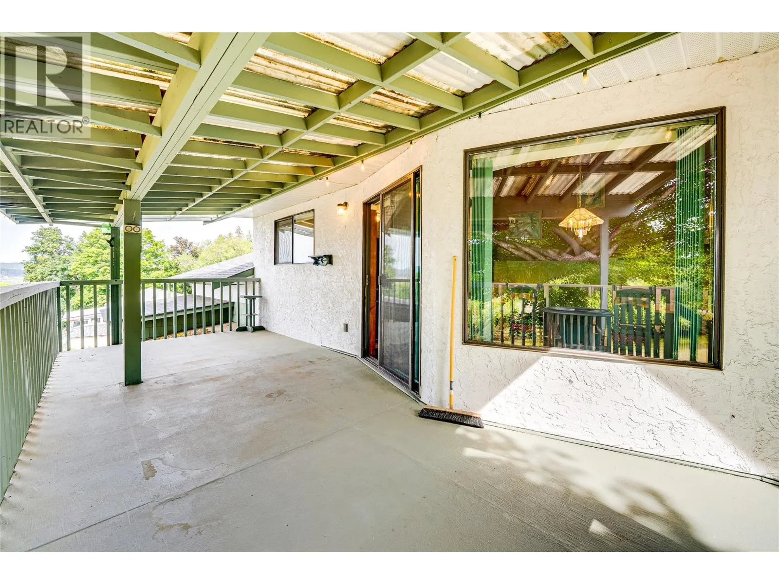 3275 Upper McLeod Road
