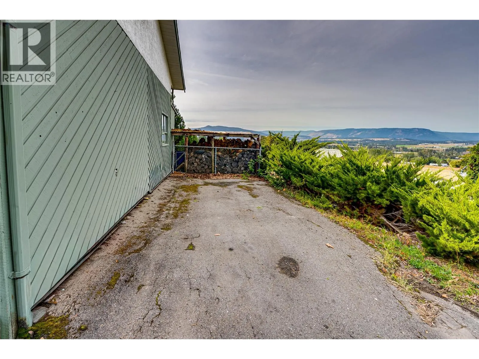3275 Upper McLeod Road