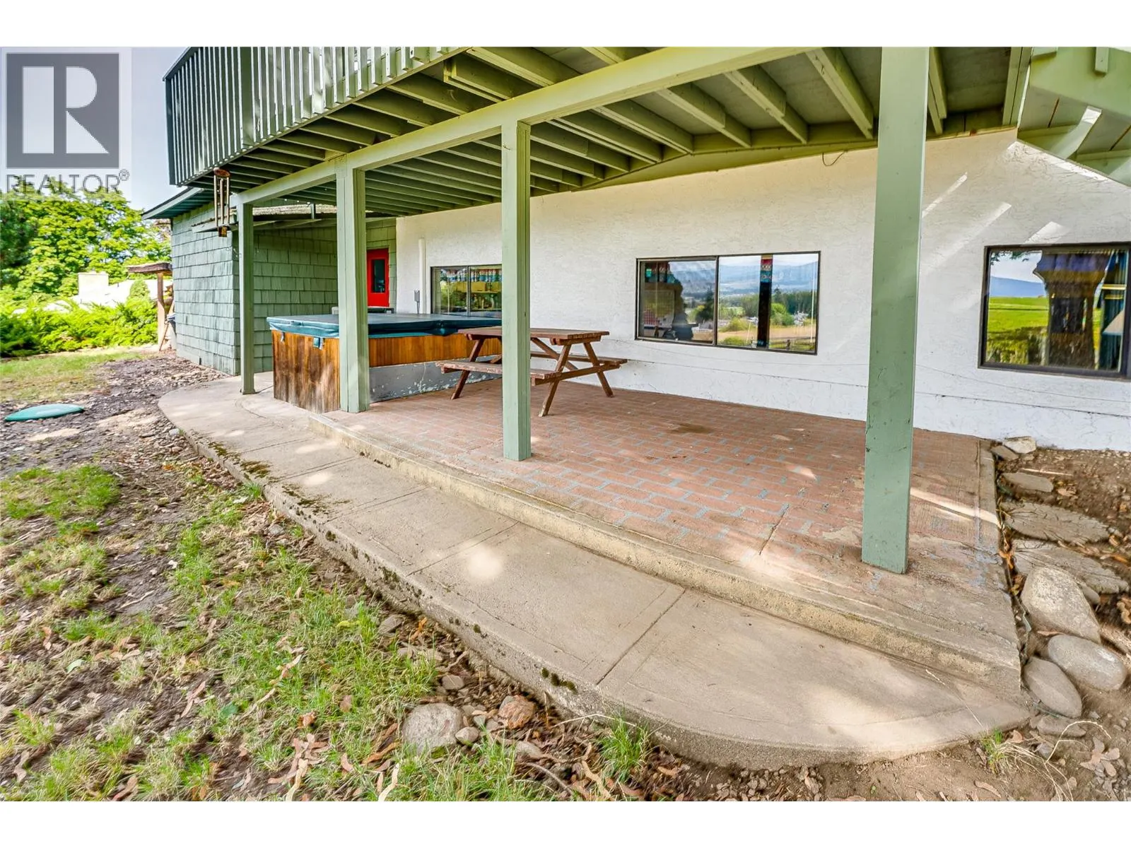 3275 Upper McLeod Road