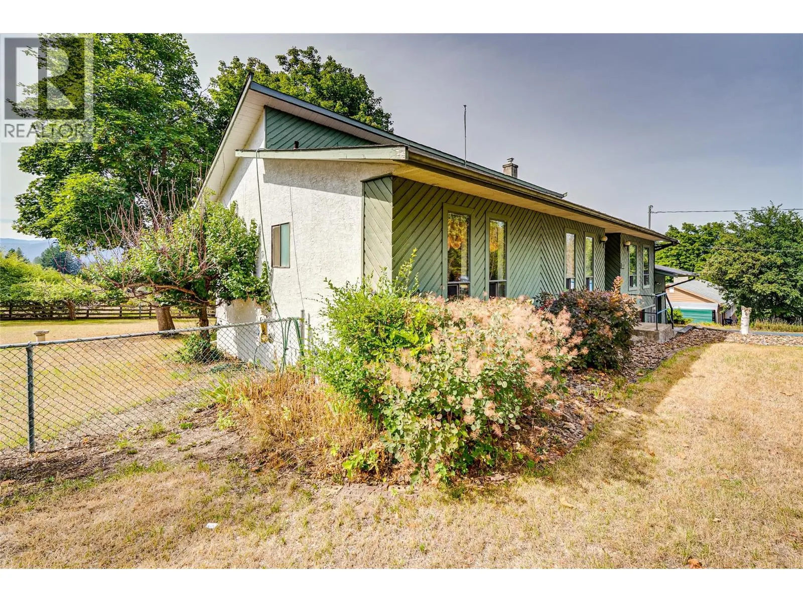 3275 Upper McLeod Road