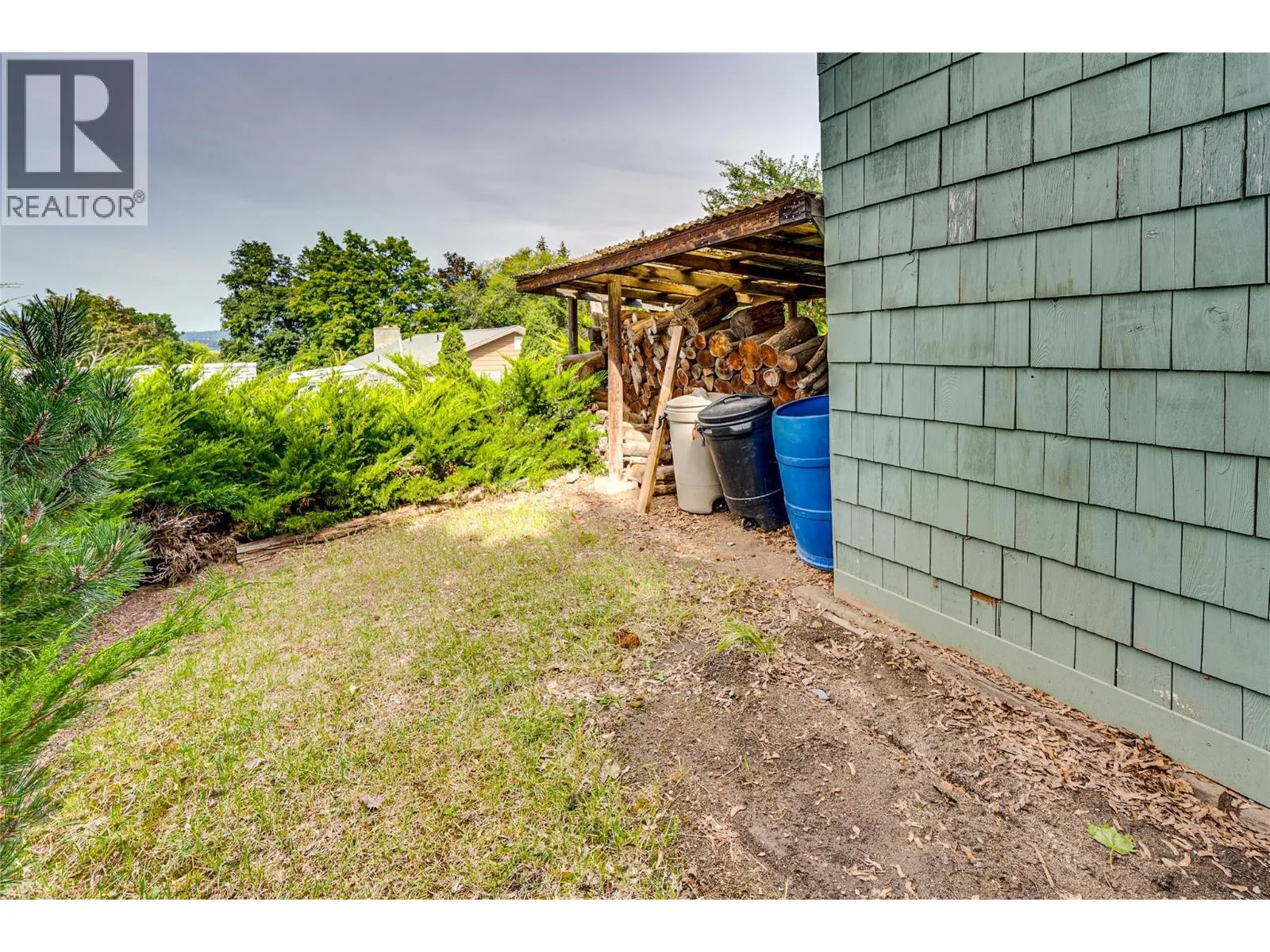 3275 Upper McLeod Road