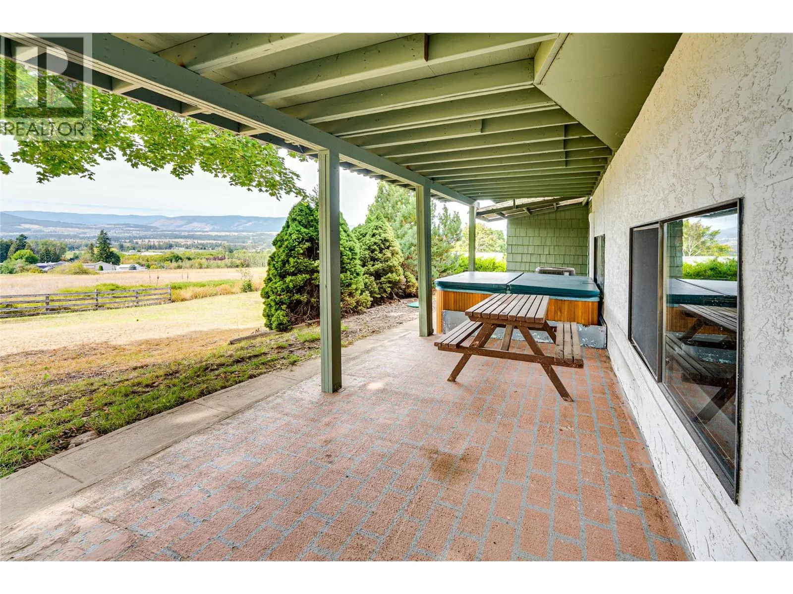 3275 Upper McLeod Road