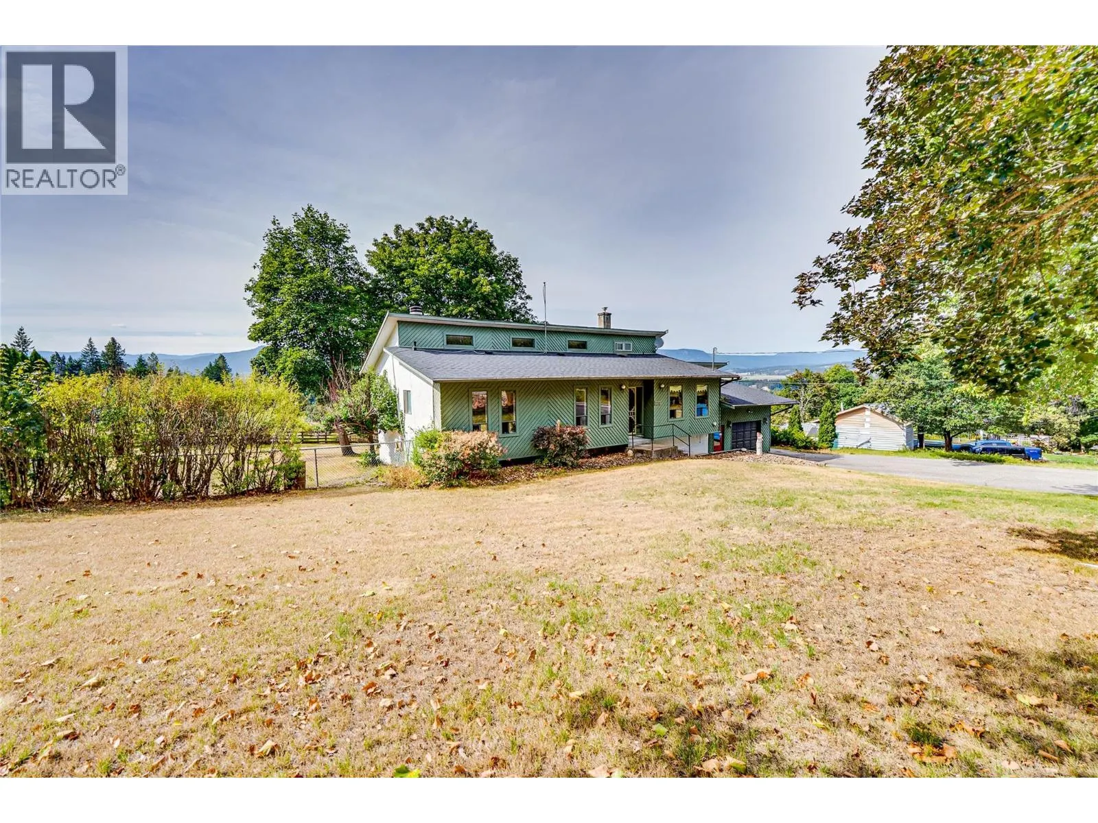 3275 Upper McLeod Road