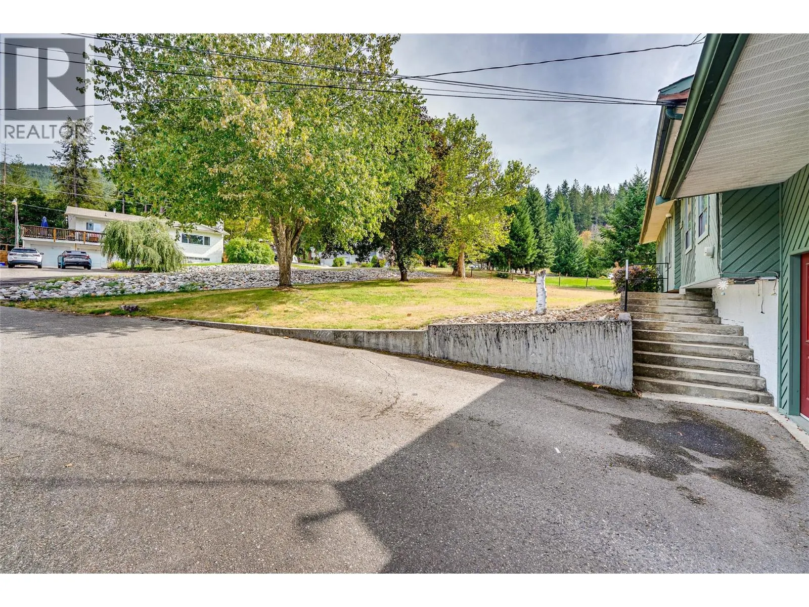 3275 Upper McLeod Road