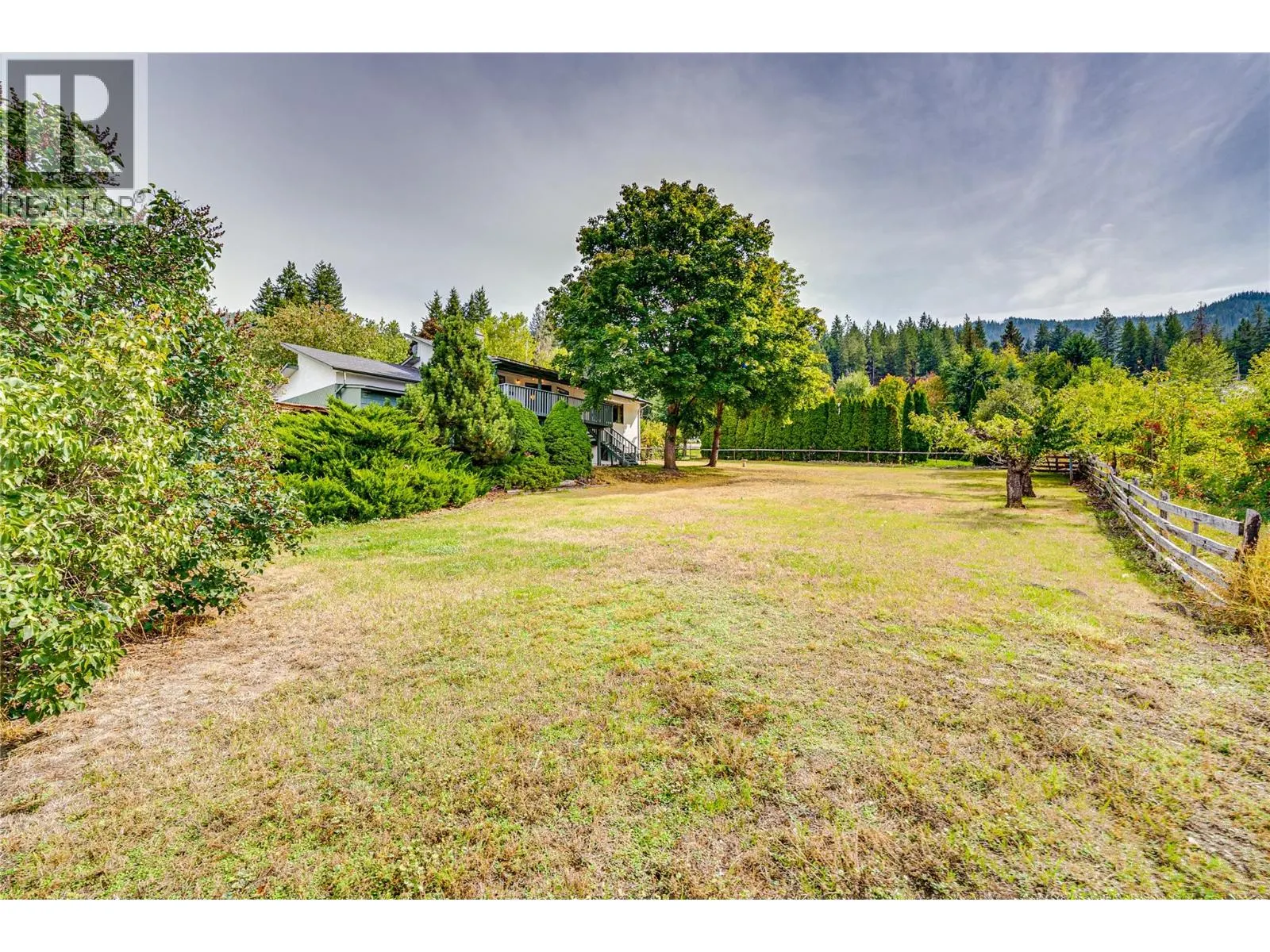 3275 Upper McLeod Road