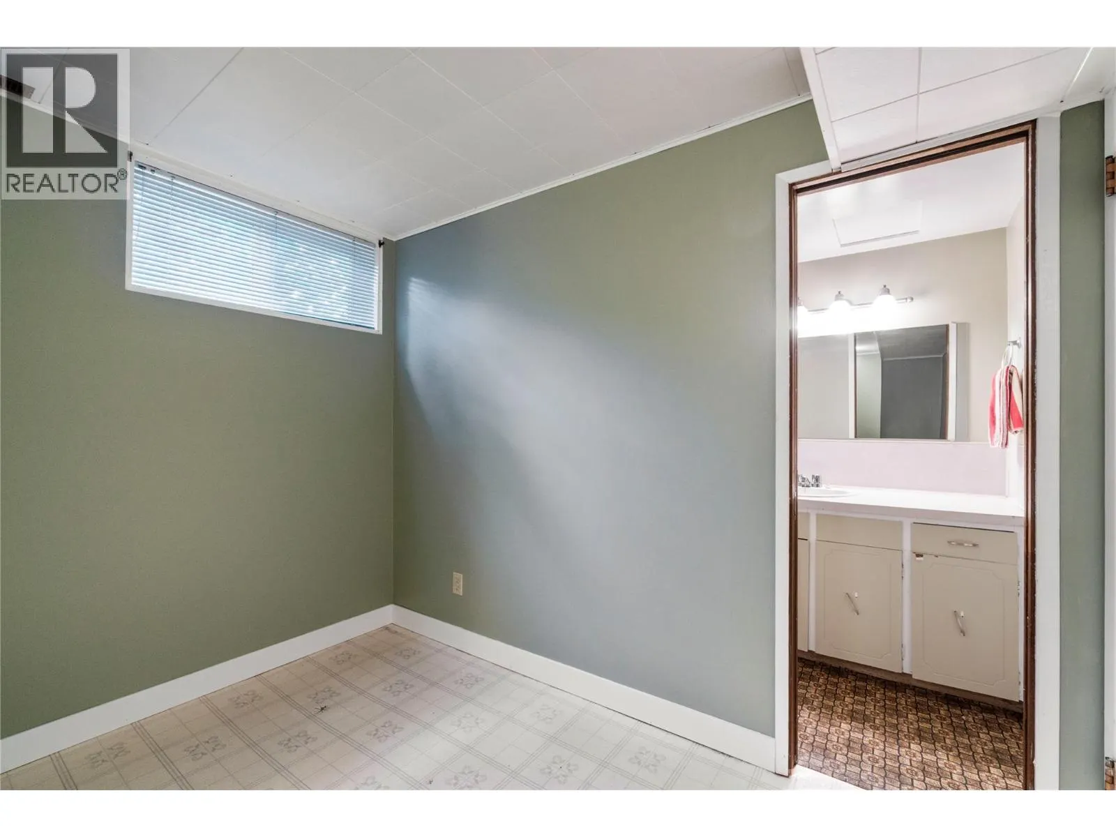 2970 30 Street NE