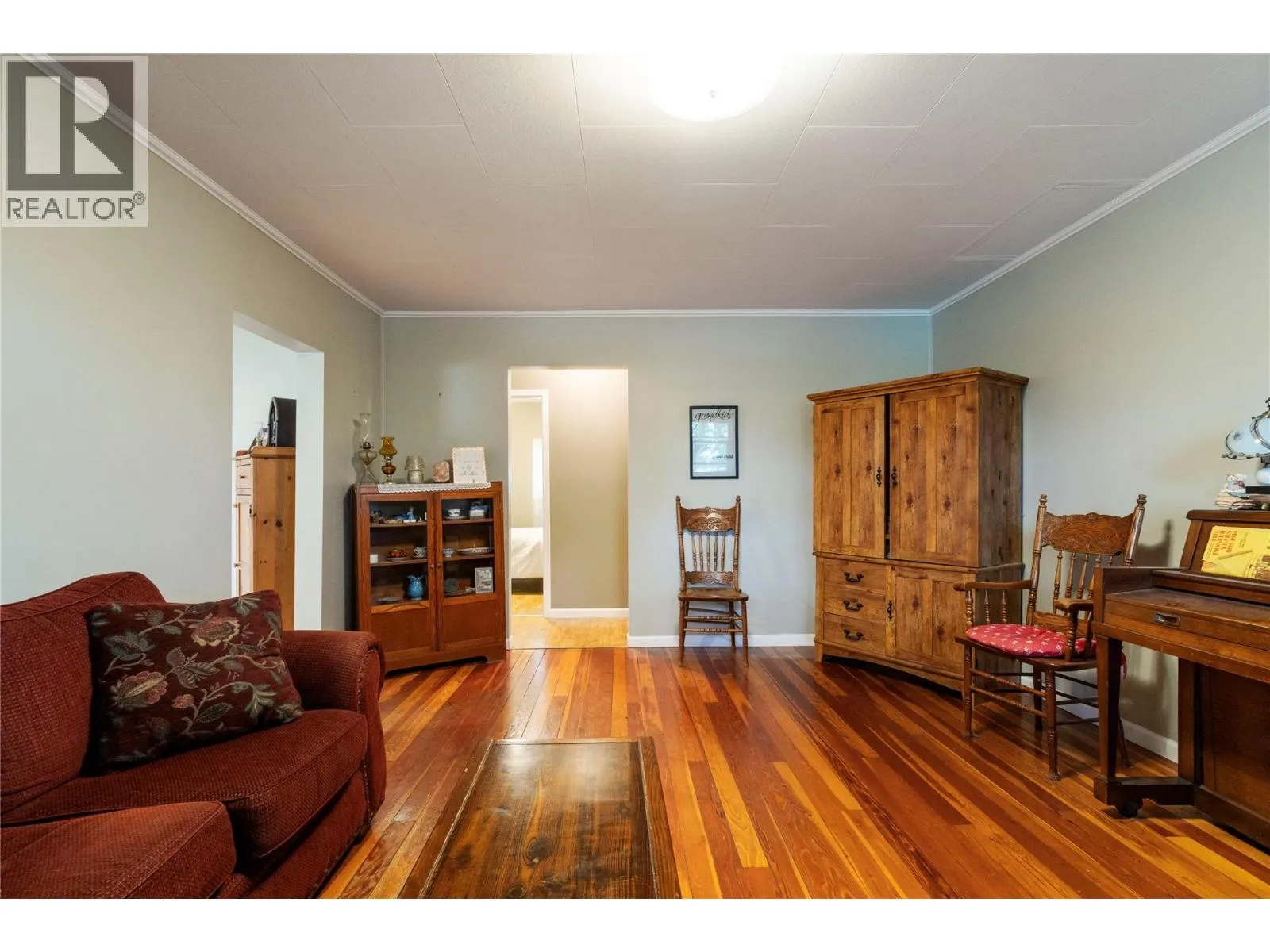 2970 30 Street NE