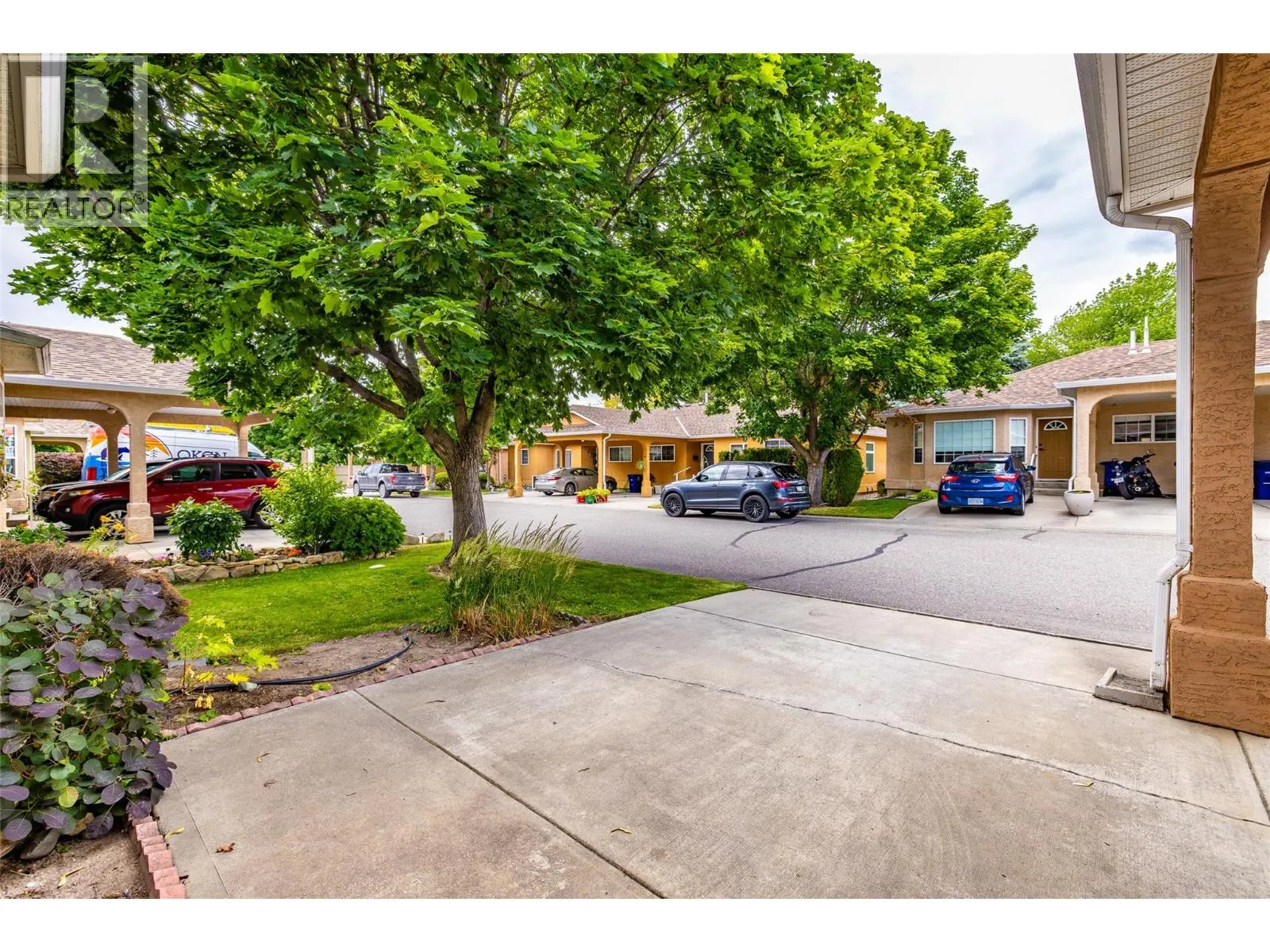 2210 LOUIE Drive Unit# 91
