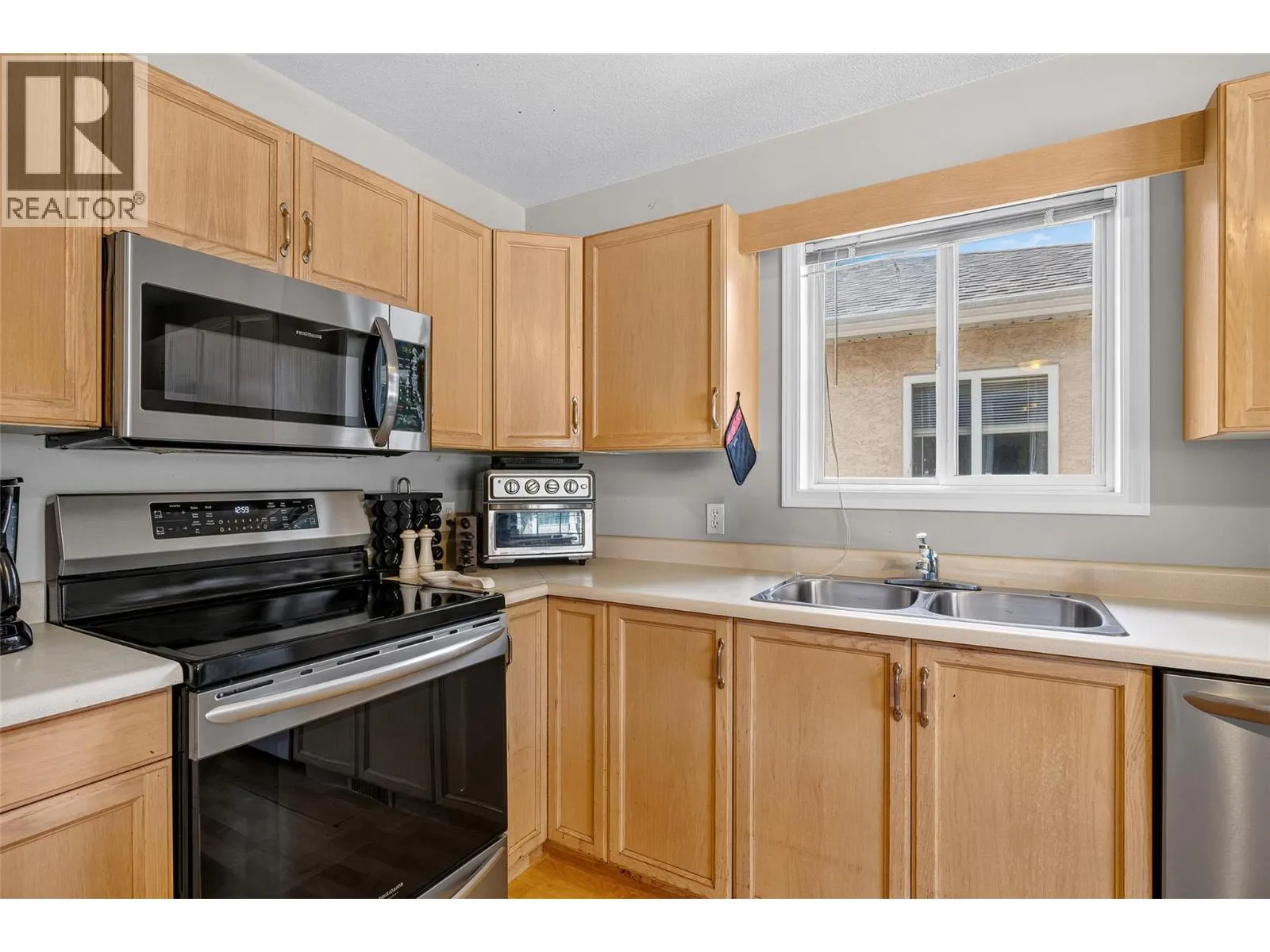 2210 LOUIE Drive Unit# 91