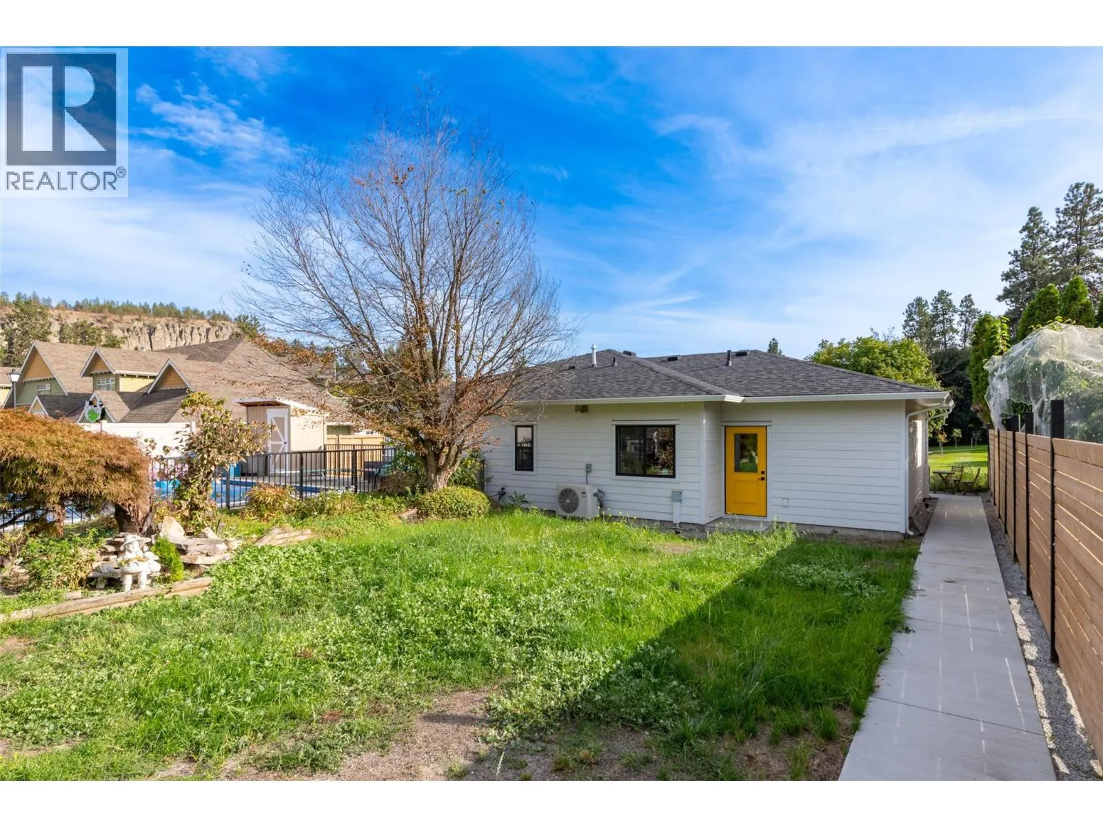 1859-1861 Mountain Avenue
