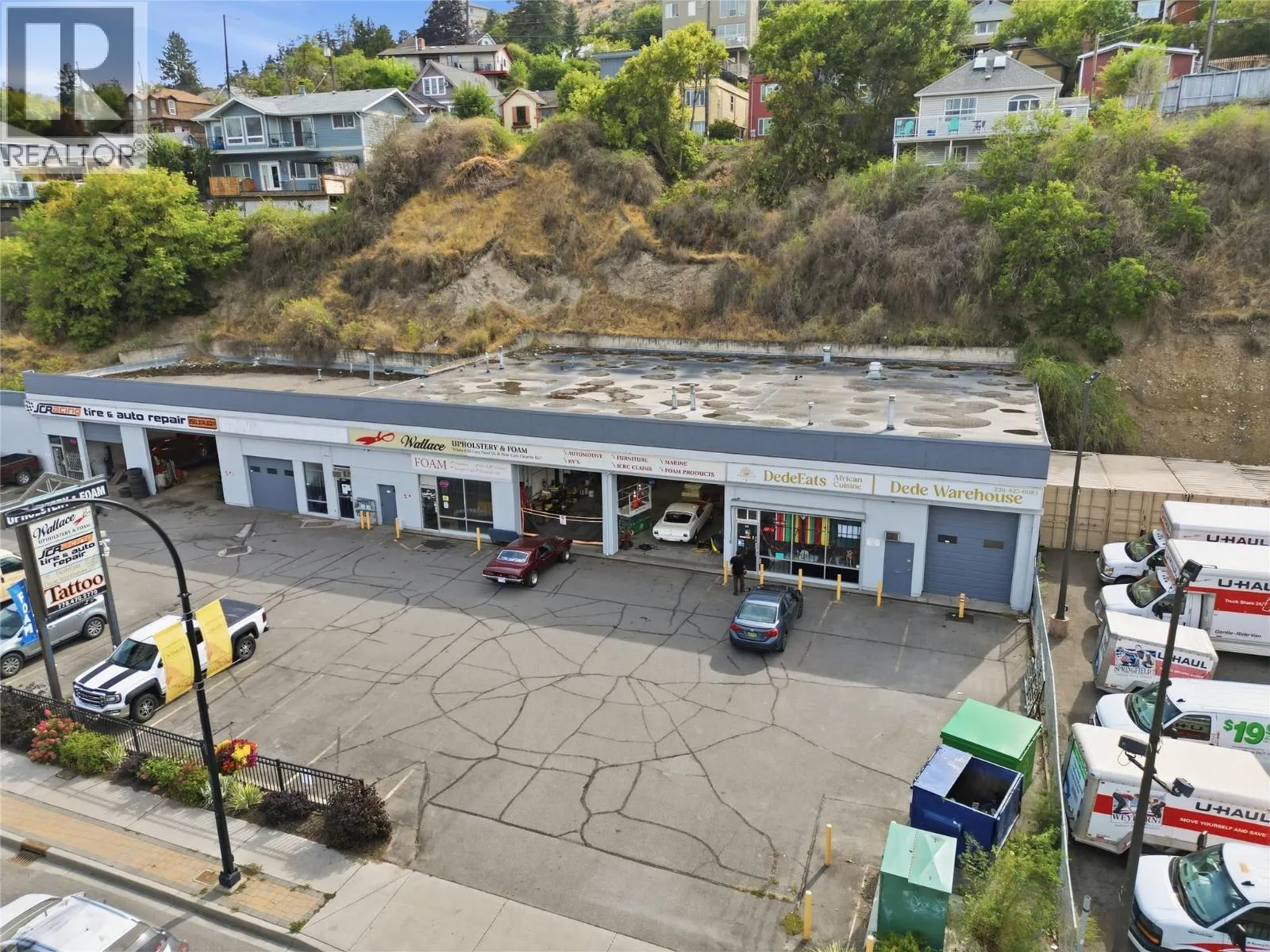 281 VICTORIA Street W