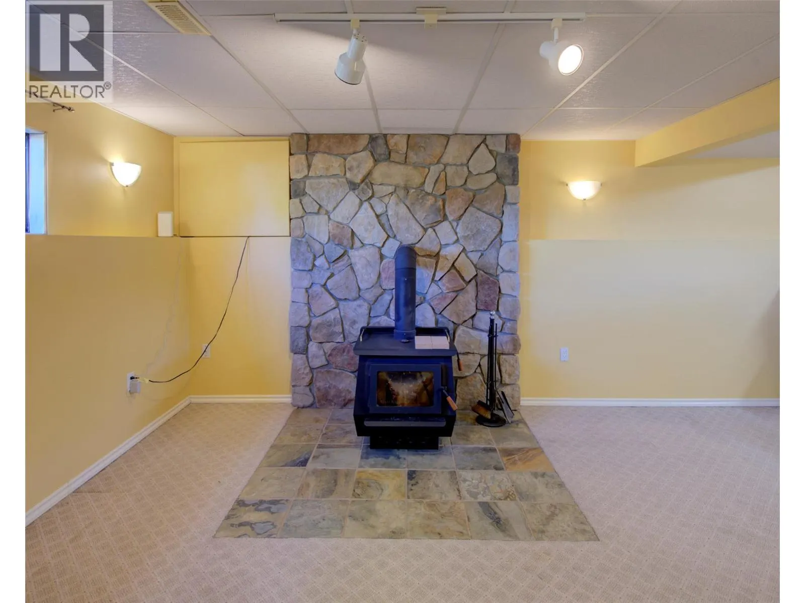 5894 Dedecker West Road