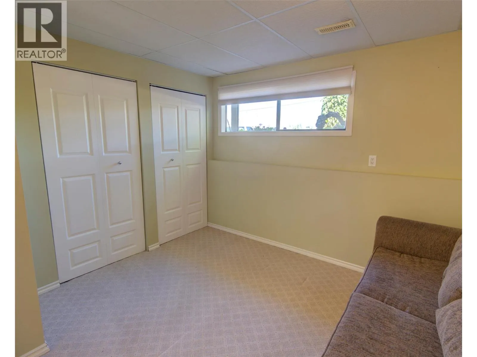 5894 Dedecker West Road