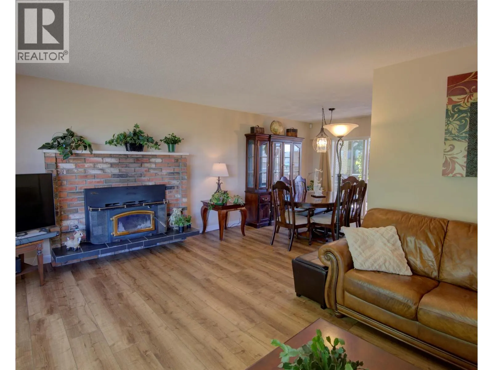 5894 Dedecker West Road