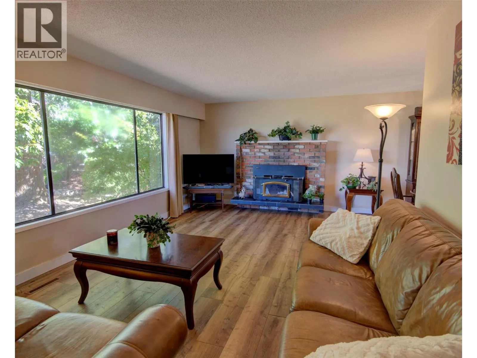 5894 Dedecker West Road