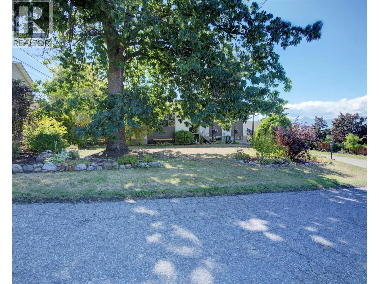5894 Dedecker West Road