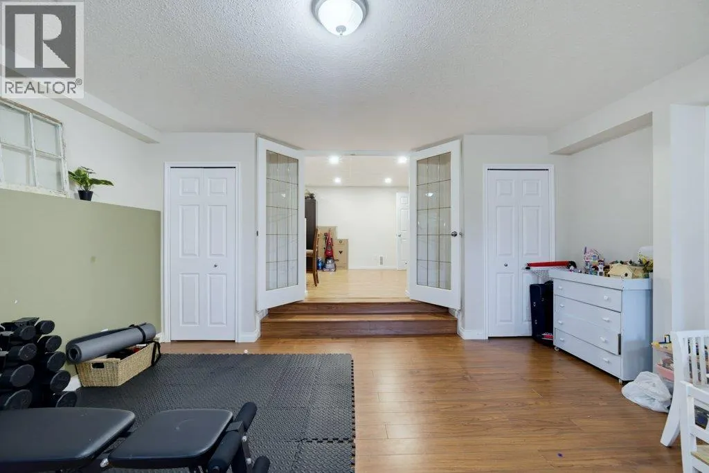 1910 30 Street SE