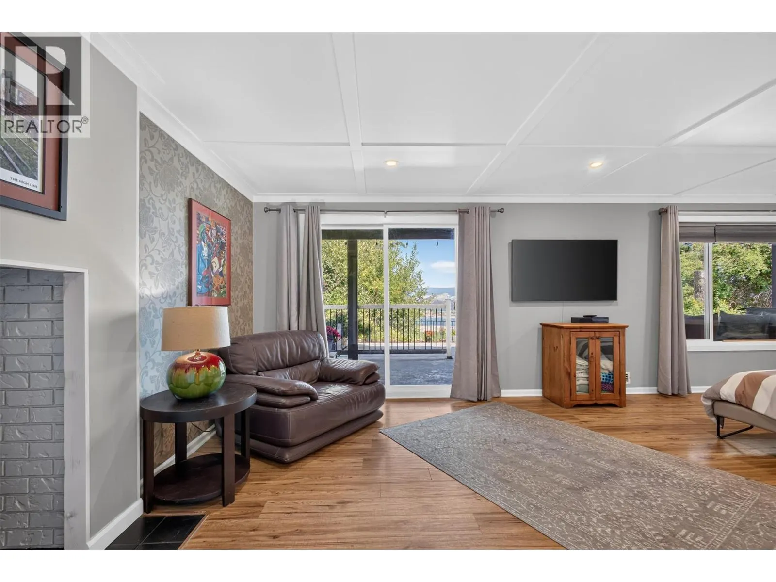 1863 Horizon Drive