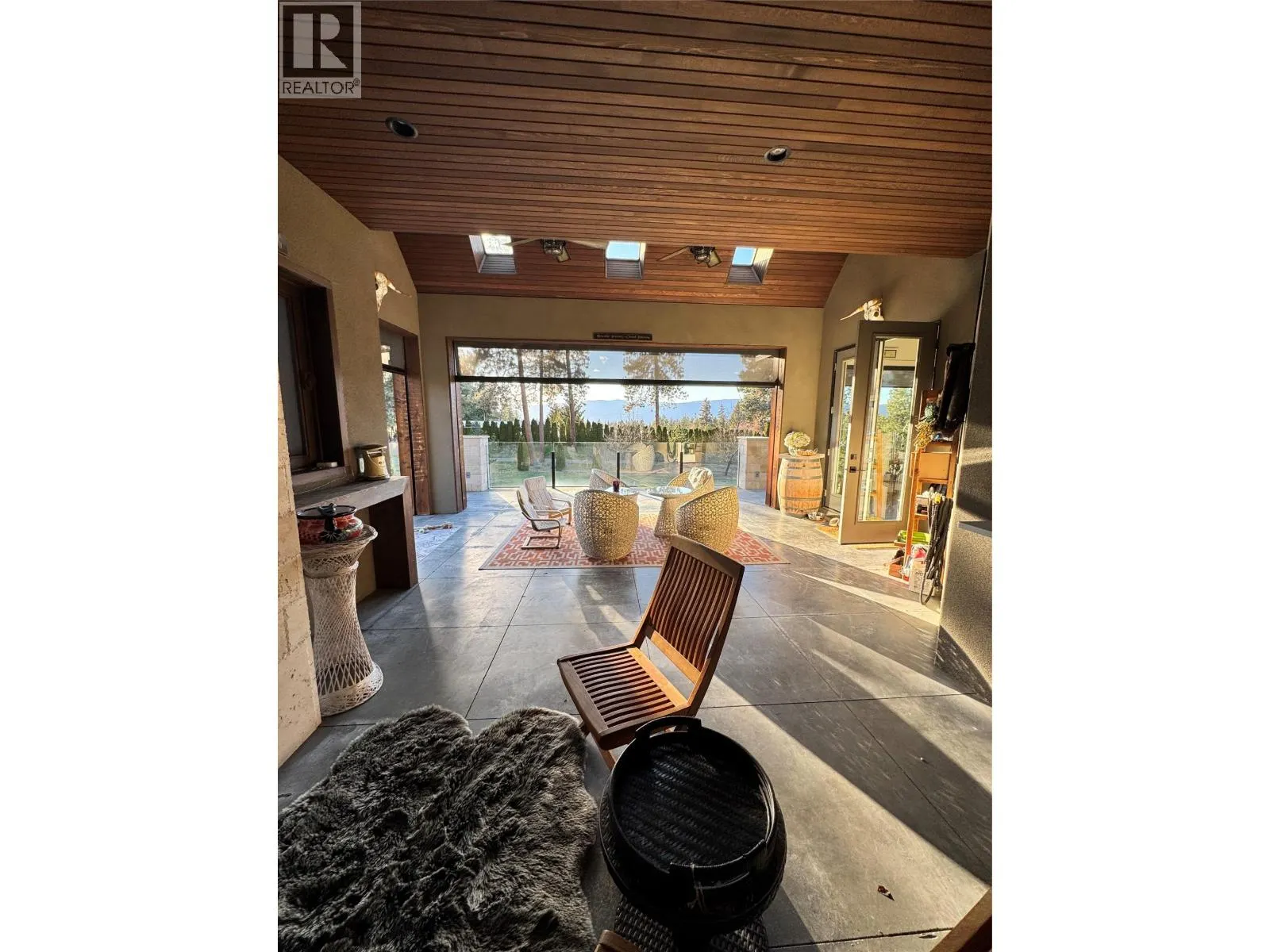 3990 Fairwinds Court